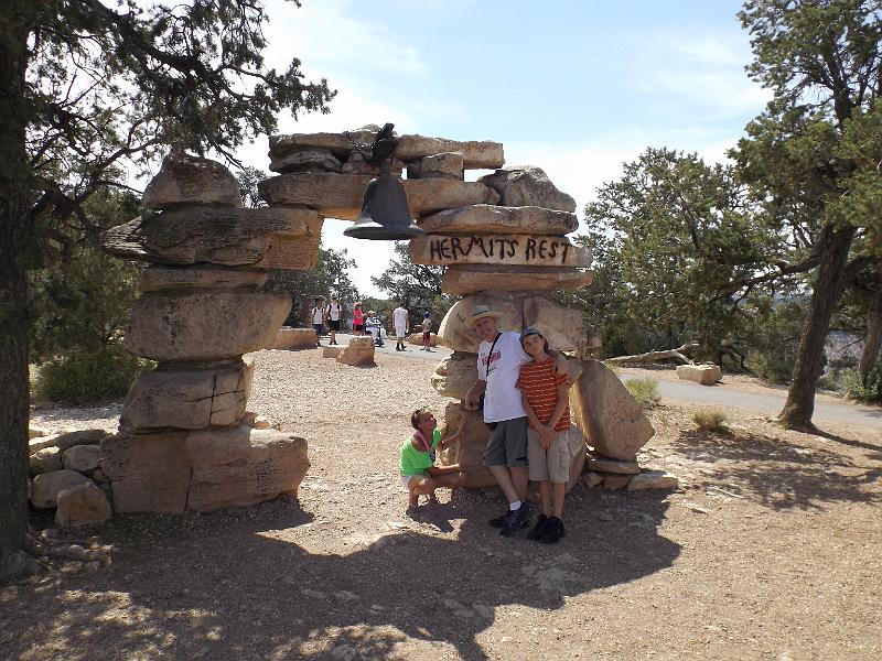 DSCF0102.JPG - Grand Canyon - Robbie, Dad, and Kayla at Hermit's Rest