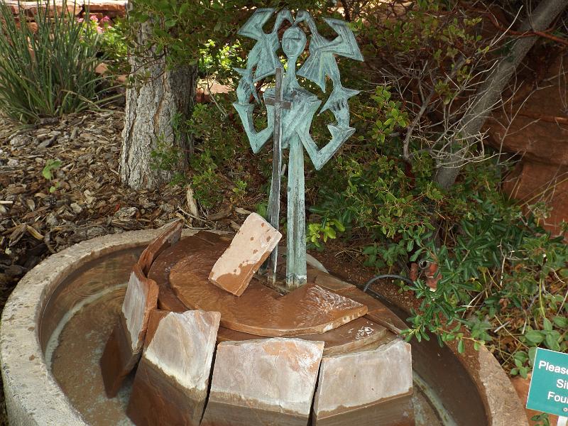 DSCF0193.JPG - Sedona - red rocks - fountain at Chapel of the Holy Cross