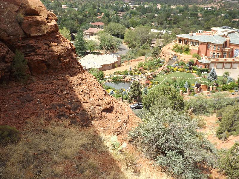 DSCF0197.JPG - Sedona - red rocks - view of mansion from Chapel of the Holy Cross