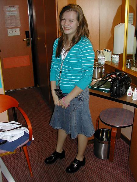 DSCN5093.JPG - Courtney posing in our cabin