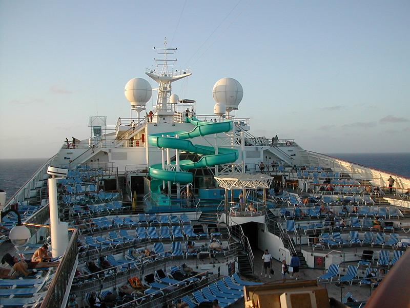 DSCN5188.JPG - Lido and upper decks