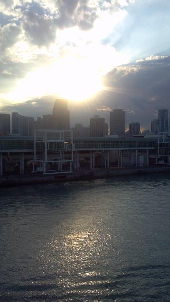 2013-01-20_17-00-43_294.jpg - Leaving Port of Miami