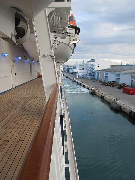 IMG_0623.JPG - Leaving Port of Miami - Pushing away from dock