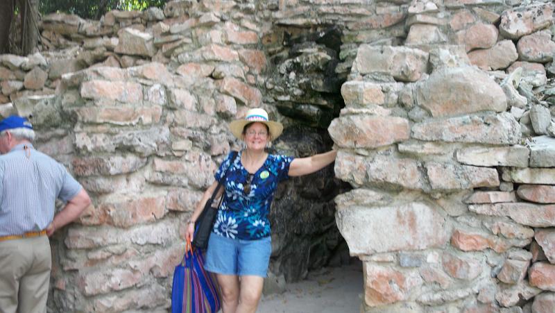 100_4155.JPG - Tulum - Cindy at the south exit wall