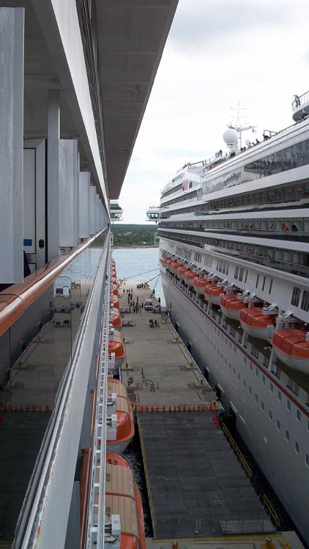 100_4160.JPG - Carnival ships at dock - view from cabin