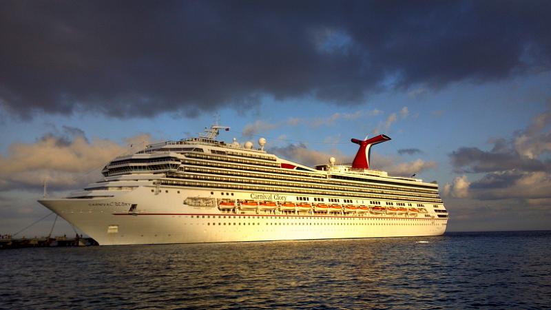 2013-01-22_08-14-50_40.jpg - Carnival Glory docked at Cozumel