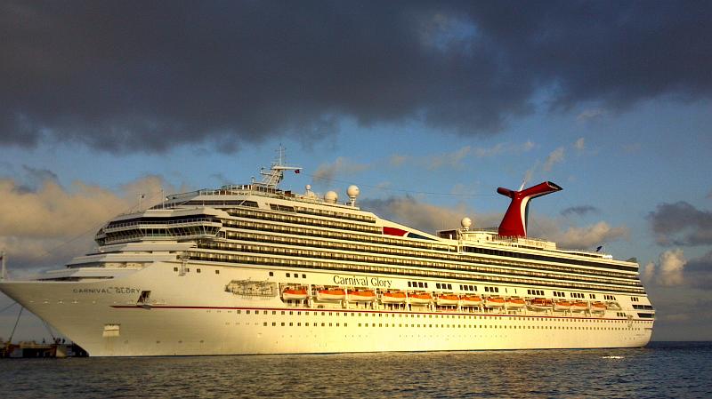 2013-01-22_08-15-01_21.jpg - Carnival Glory docked at Cozumel