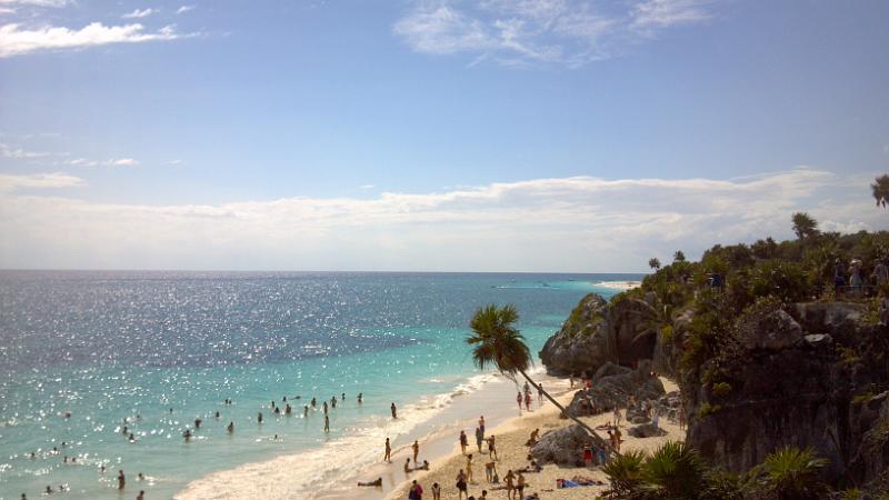 2013-01-22_12-11-30_402.jpg - Tulum - beach, accessible down the cliffs via stairs