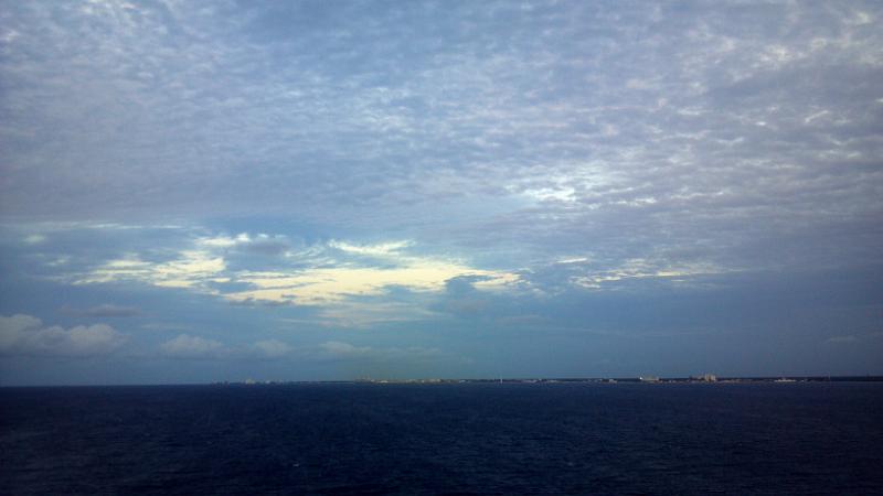 2013-01-22_18-31-16_994.jpg - Cozumel in distance